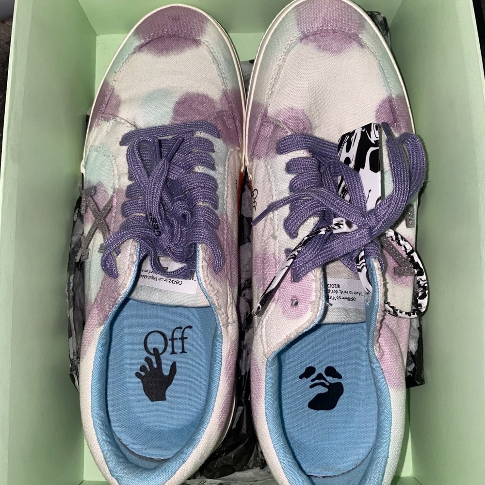Men Off White sneakers
